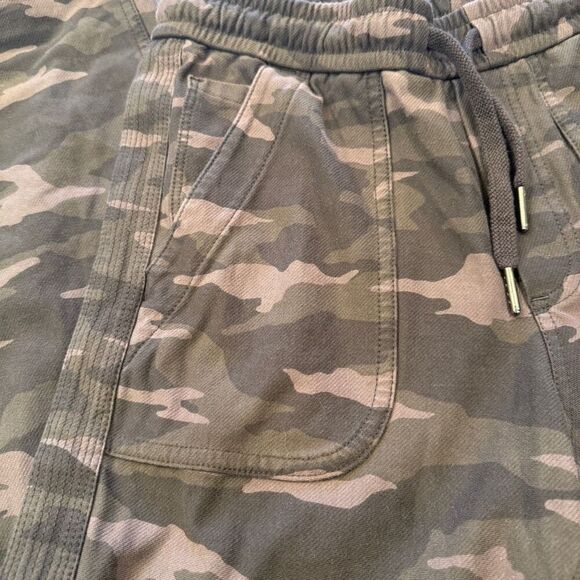 Athleta Camo size 0 Stretch Farallon Joggers - Picture 6 of 6